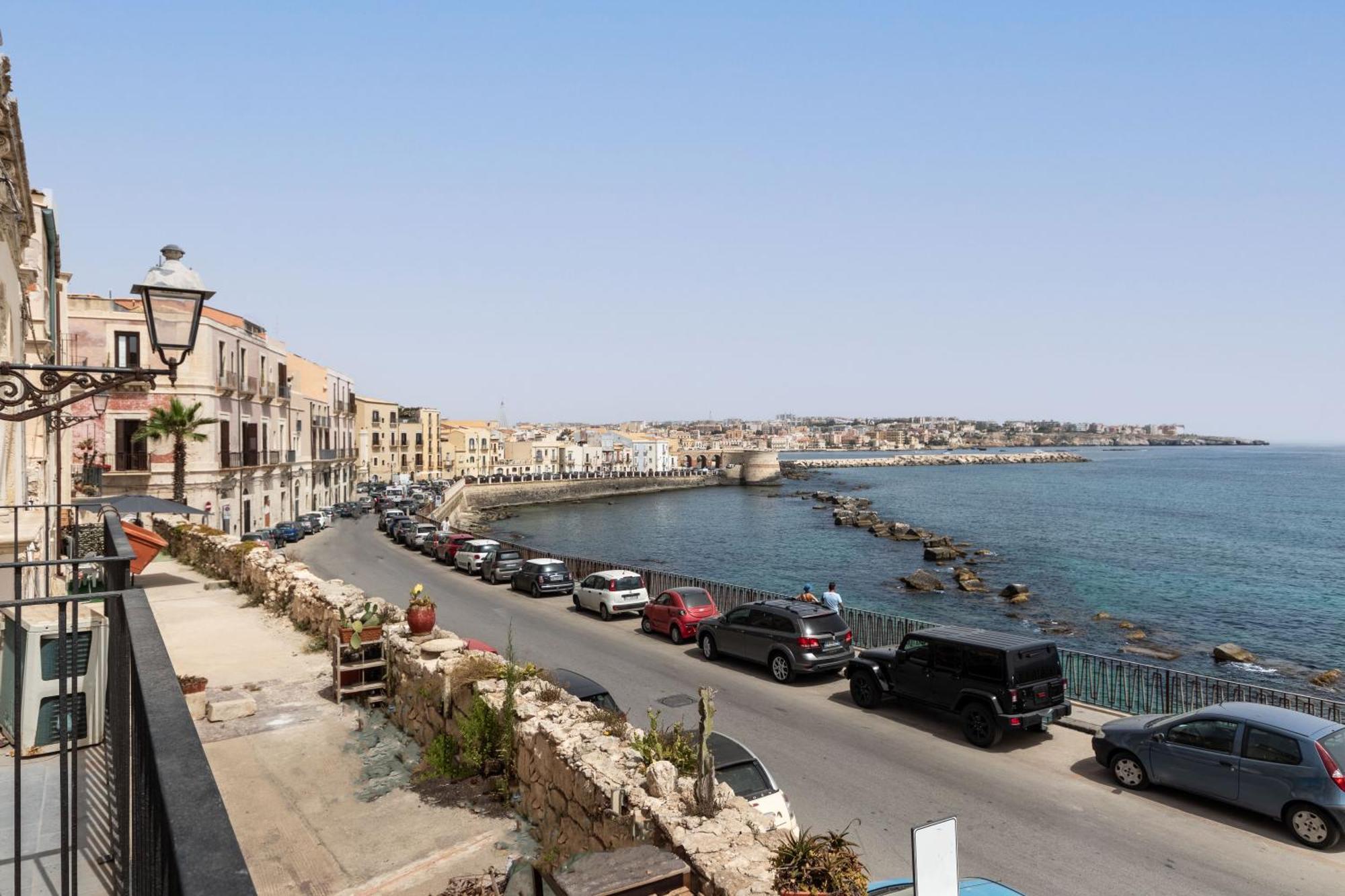 Fronte Mare Apartments & City Views Siraküza Dış mekan fotoğraf